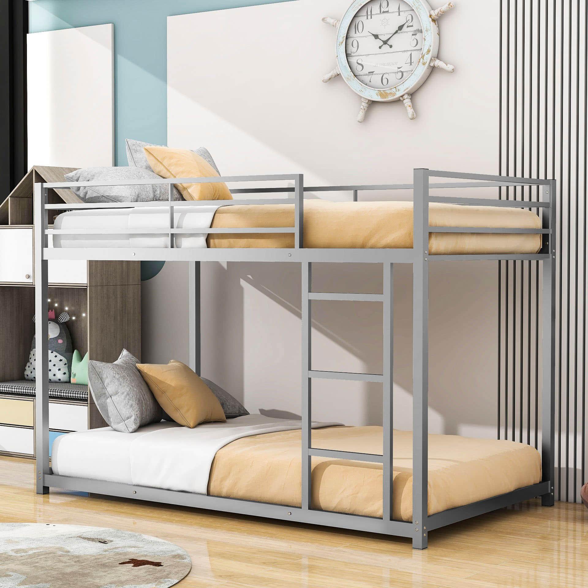 Montessori Twin Over Twin Scandinavian Floor Metal Bunk Bed with Ladder for Kids